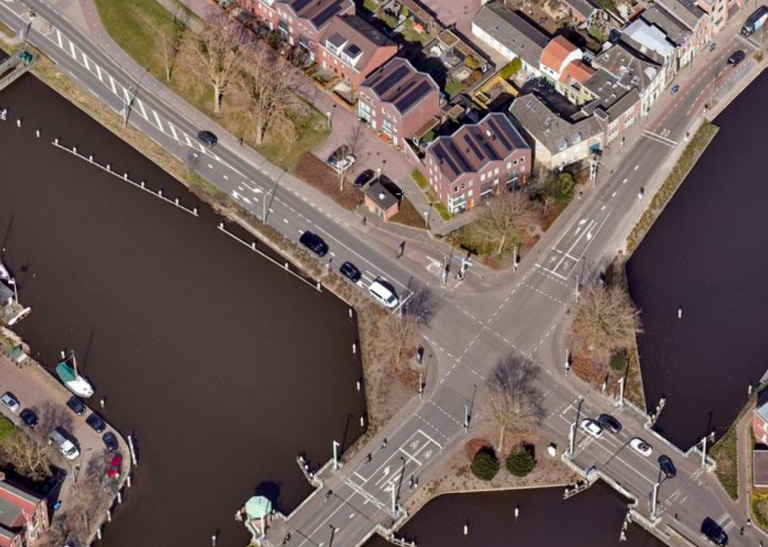 Kruising Nieuwe Gouwe Oostzijde, van boven.