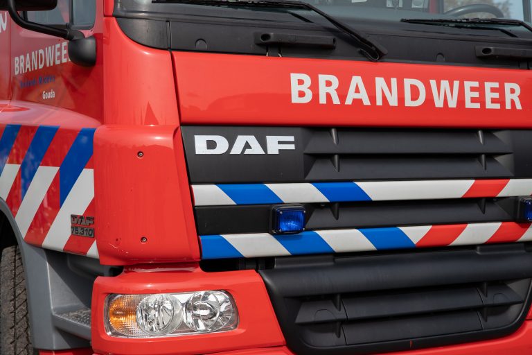 Een foto van een brandweerwagen.