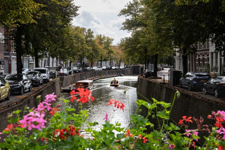 Foto van de Oost- en Westhaven in de binnenstad van Gouda